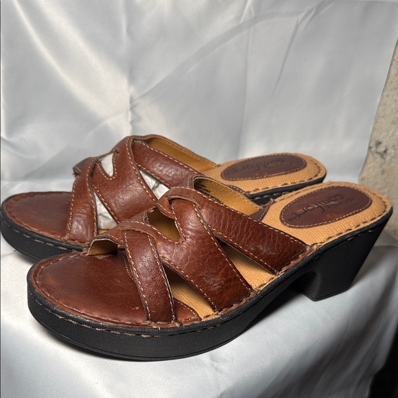 Strictly comfort, Elegant Brown Leather Mules - Picture 1 of 3
